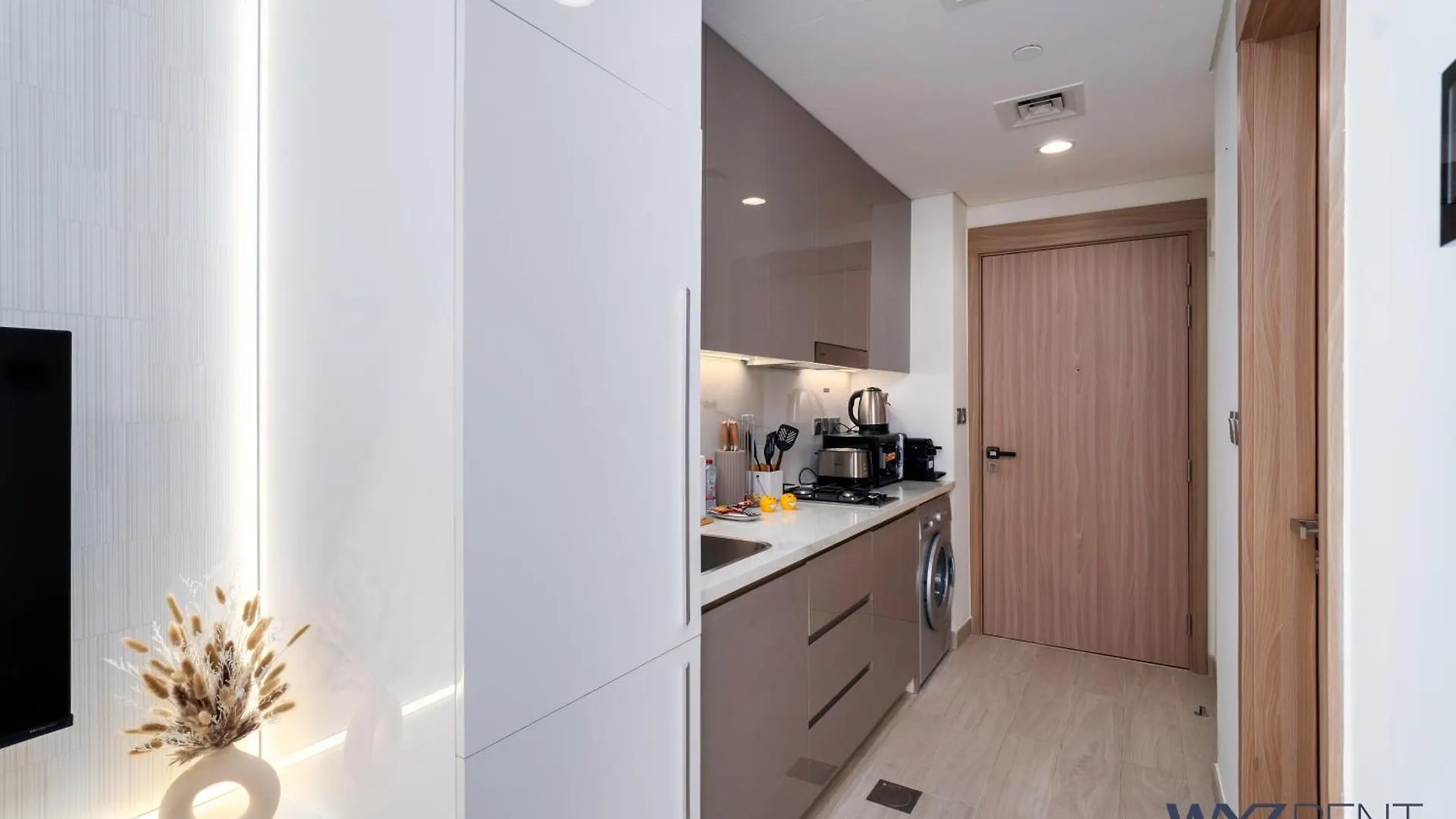 Unique Studio In Azizi Riviera,City & Pool View Dubai 0*,
