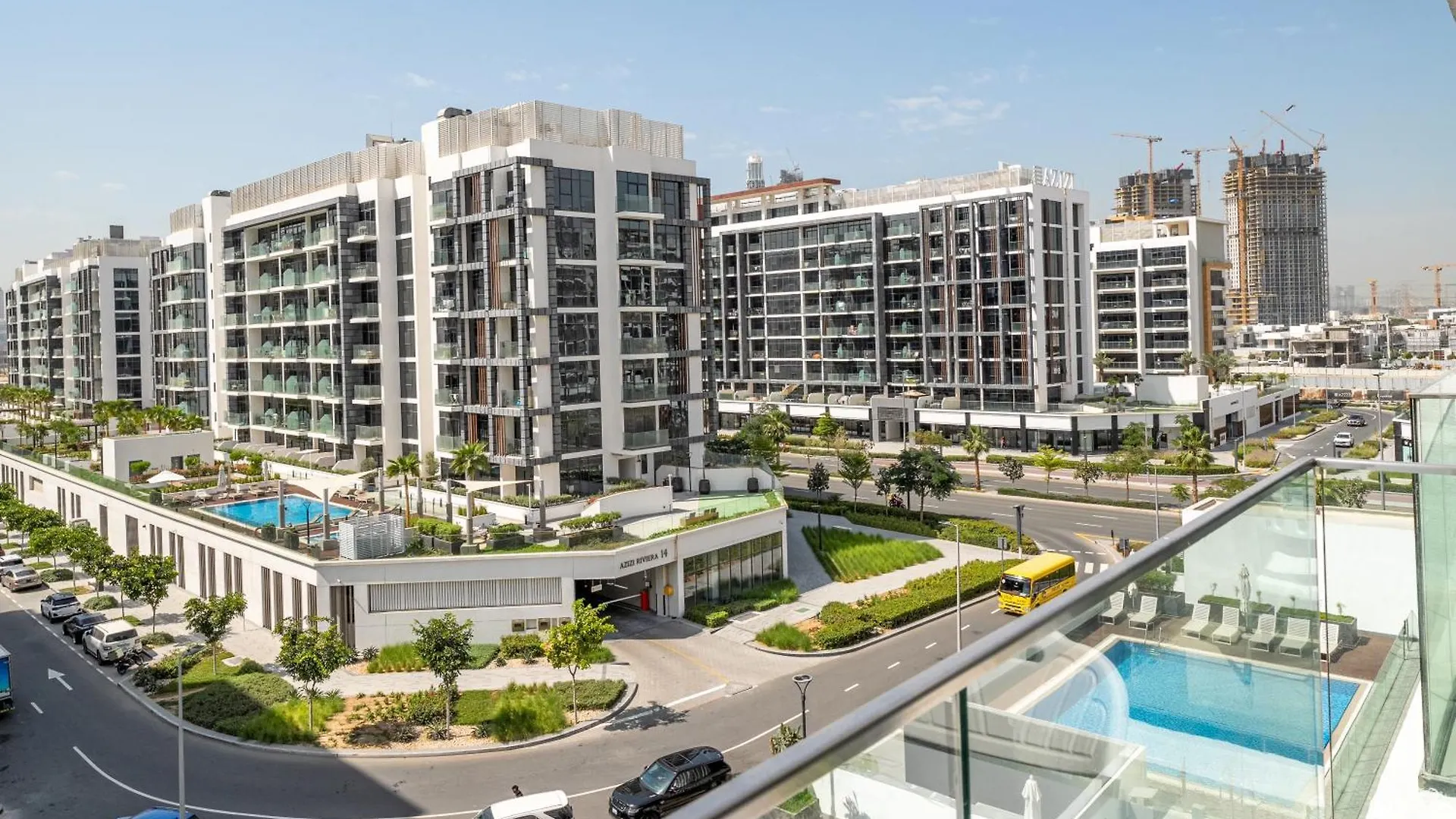 Apartment Unique Studio In Azizi Riviera,City & Pool View Dubai