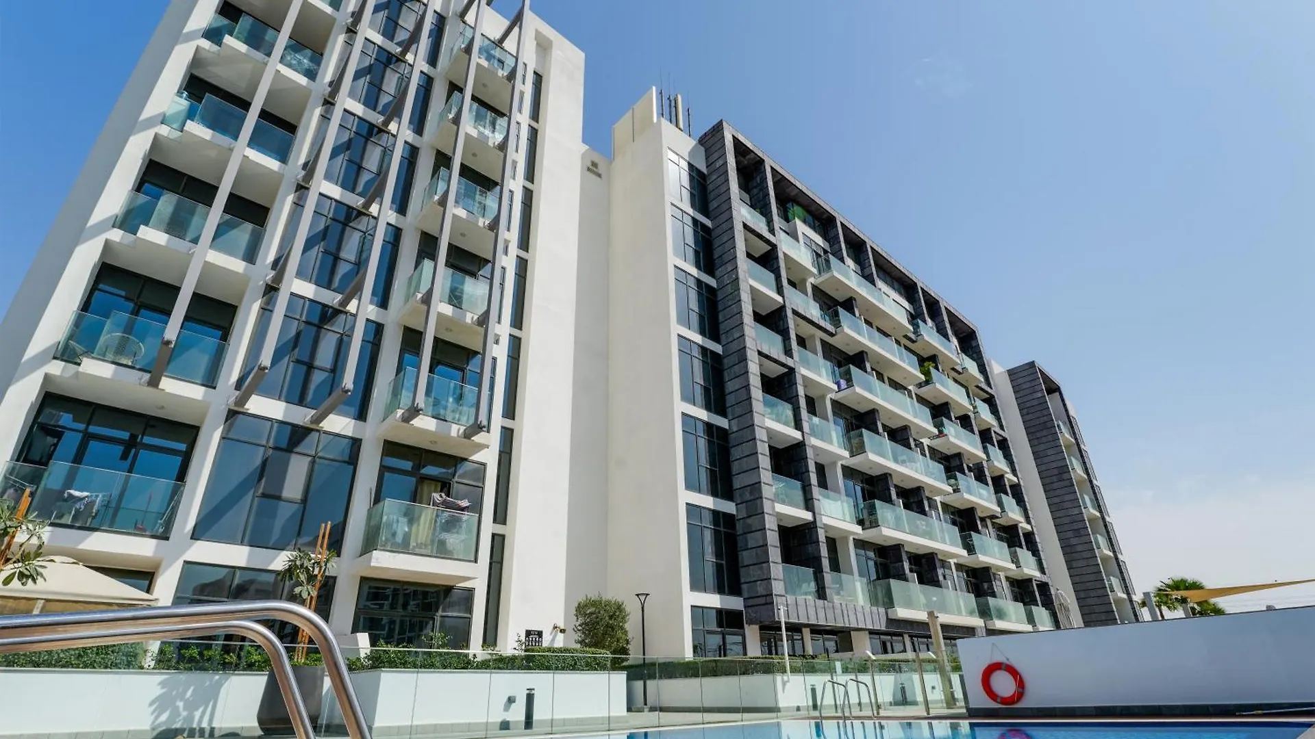 Unique Studio In Azizi Riviera,City & Pool View Dubai Apartment