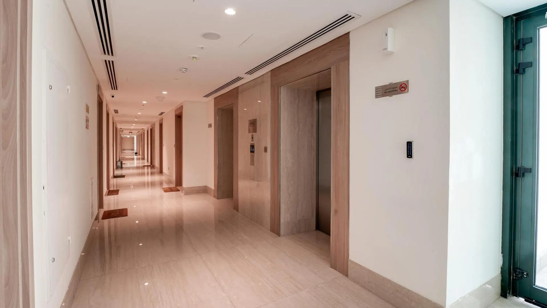 Unique Studio In Azizi Riviera,City & Pool View Dubai Apartment