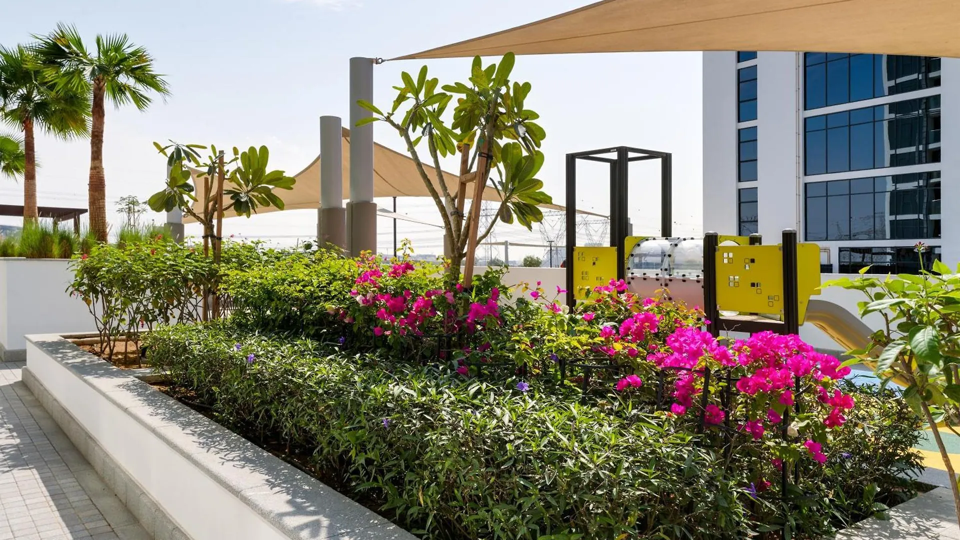 Unique Studio In Azizi Riviera,City & Pool View Dubai